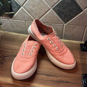 Rocket Dog Slip-on Sneakers - 7.5 - NWOB